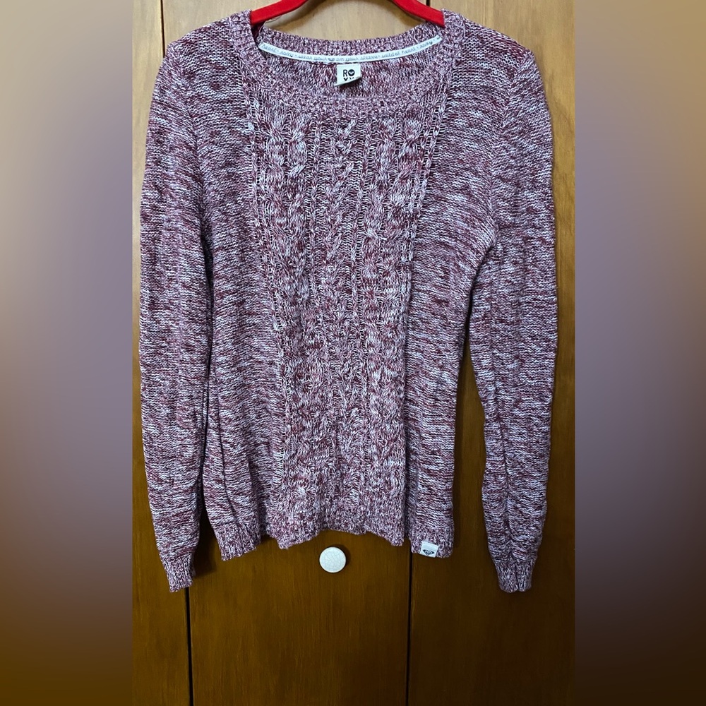 Roxy purple and white knit sweater. Size large. Young adult.